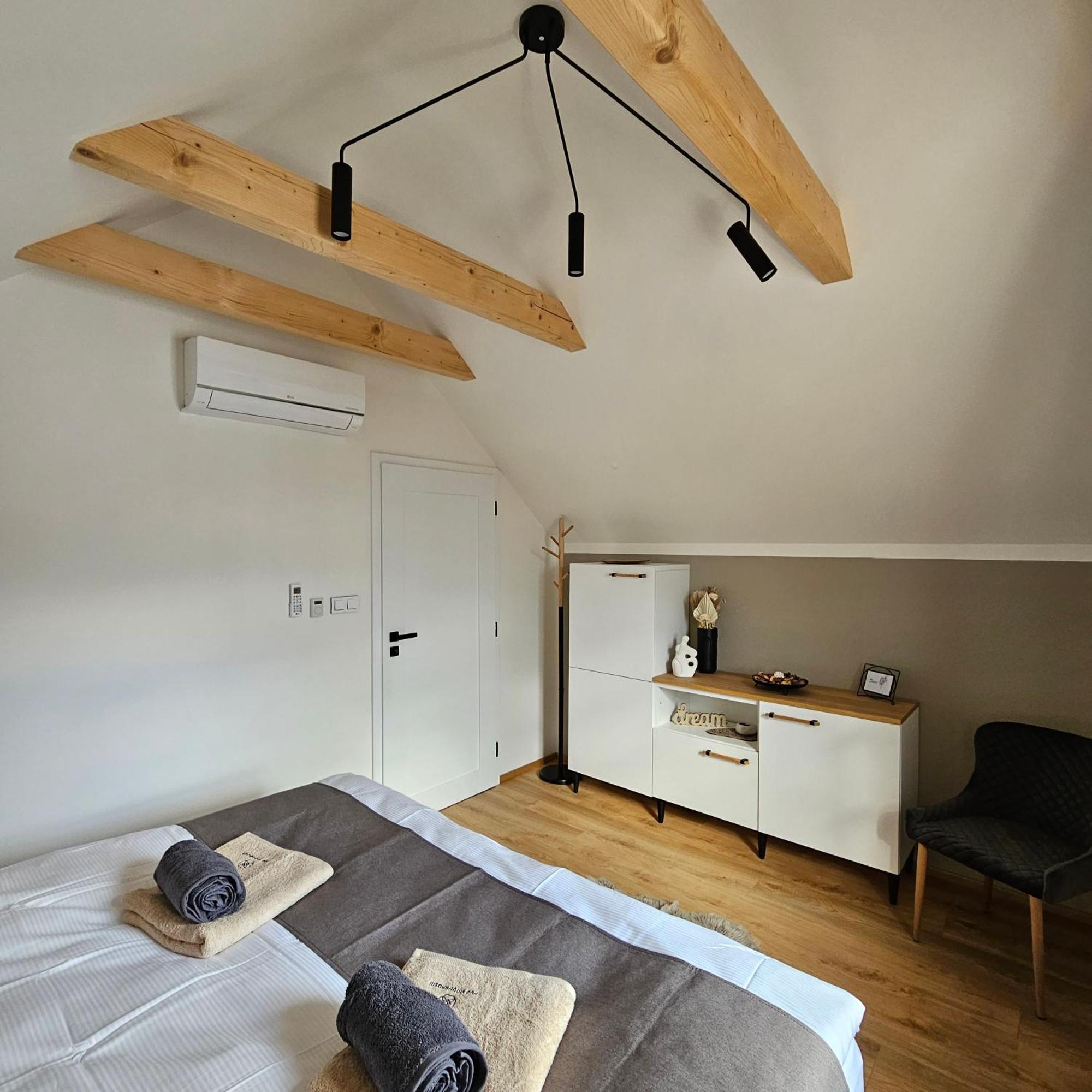 Pod Vinohradem - Apartmany & Vinne Sklepy Mutěnice 外观 照片